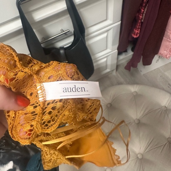 Lace Bralette in Mustard - Picture 3 of 4
